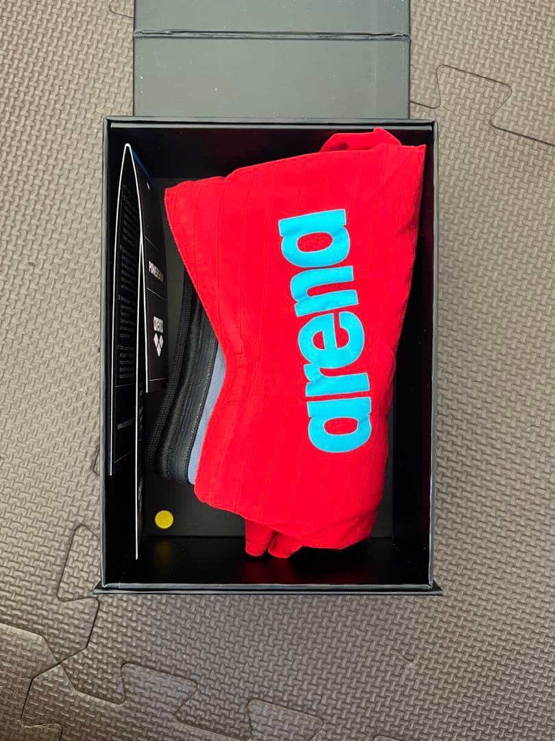 arena carbon air² 男性用競泳水着　Sサイズ