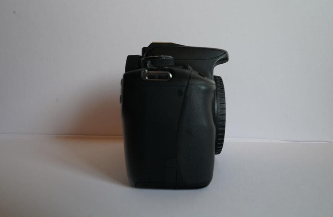 【美品】Canon EOS Kiss x7ダブルズームキット キャノン