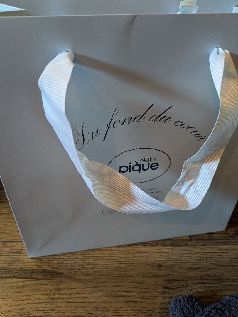 ジェラートピケ パウダーハイネックシュナウザー柄ジャガードプルオーバー　Sサイズ