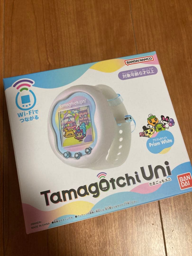 Tamagotchi Uni プリズムホワイト
