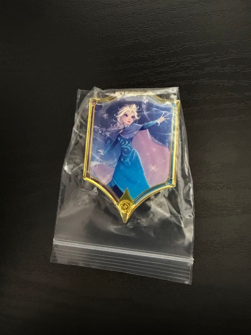 エルサ　ピンバッジ　ロルカナ