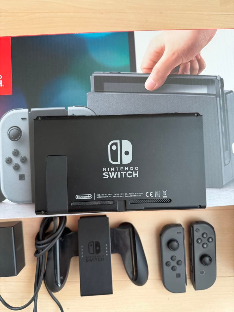 Nintendo Switch 本体 + 64GB microSDカード