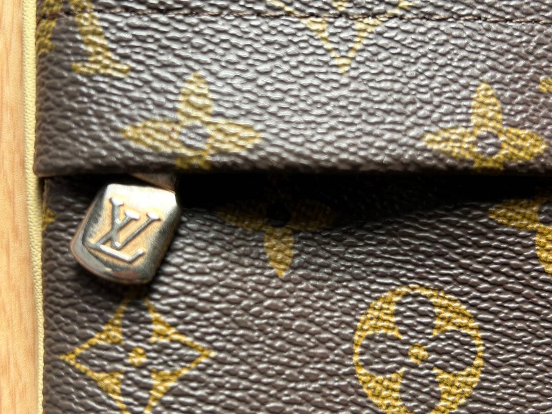Louis Vuitton モノグラム クッションカバー LV