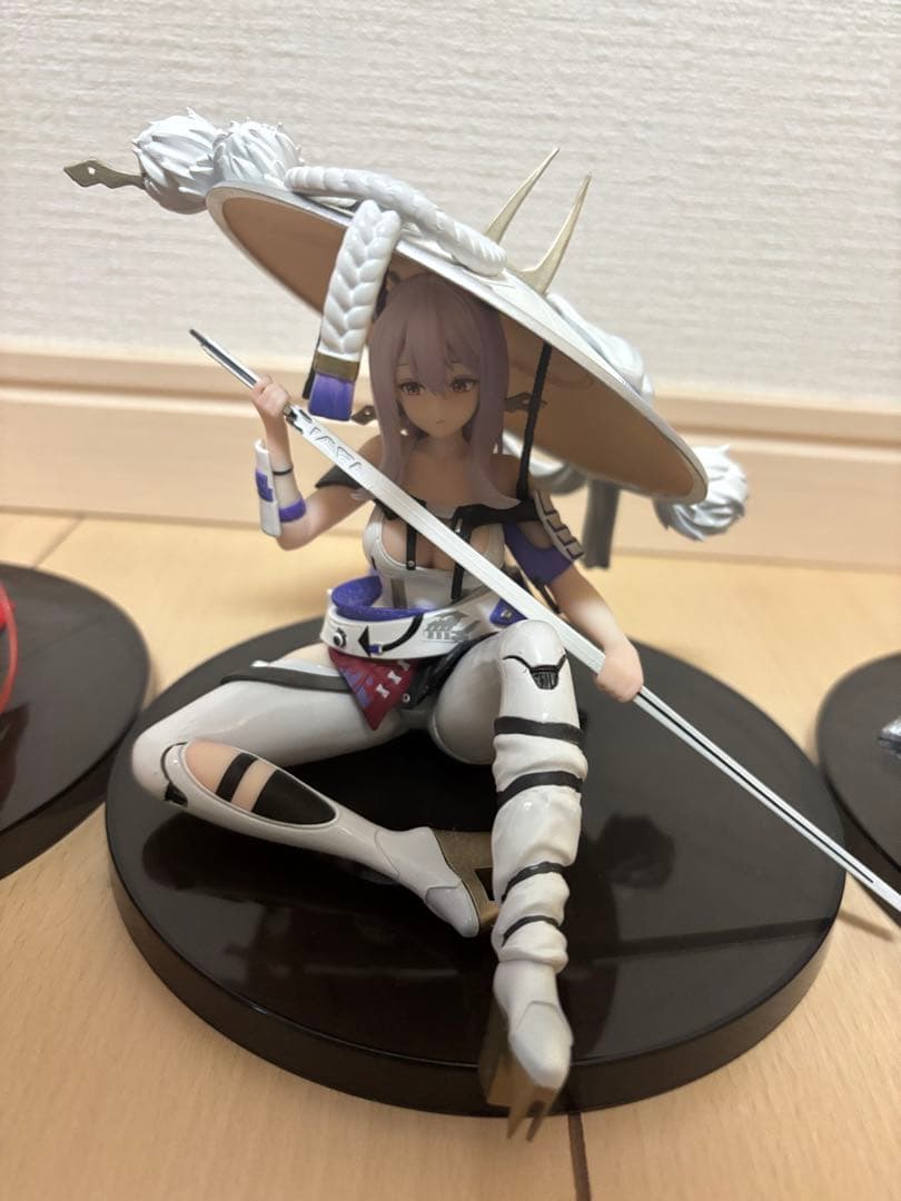 NIKKE 一番くじ　フィギュア　セット　ブラン　レッドフード　紅蓮