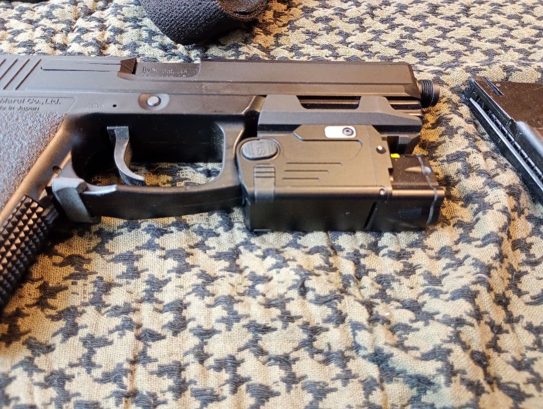 東京マルイsocom mk23 +マガジン、ホルスター等