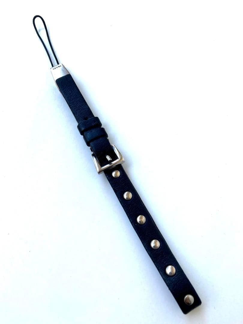 プラダ　ブラック革製ベルトデザインチャーム・ストラップ・スタッズ