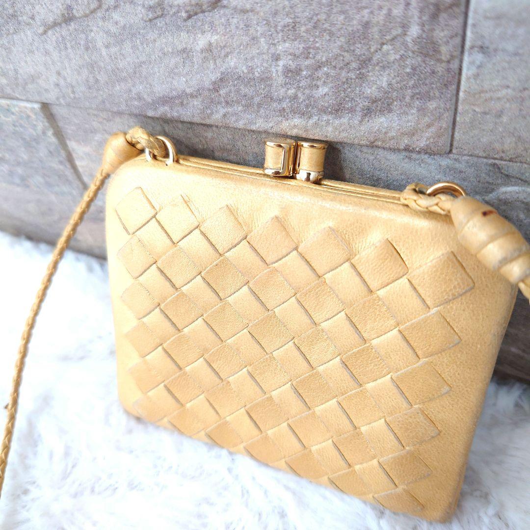 ボッテガヴェネタ　イントレチャート　がま口　ショルダーストラップ　ケース