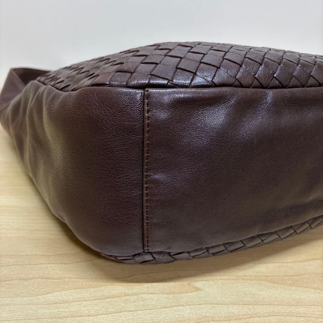 ボッテガヴェネタ　イントレチャート　ショルダーバッグ ワンショルダー　ブラウン