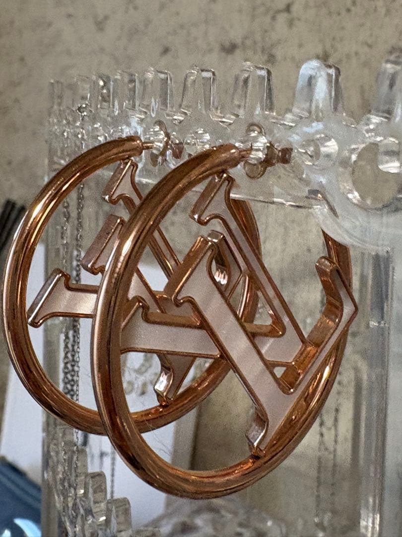 LOUIS VUITTONピアス.ルイヴィトンピアス.フープ●お値下げ中