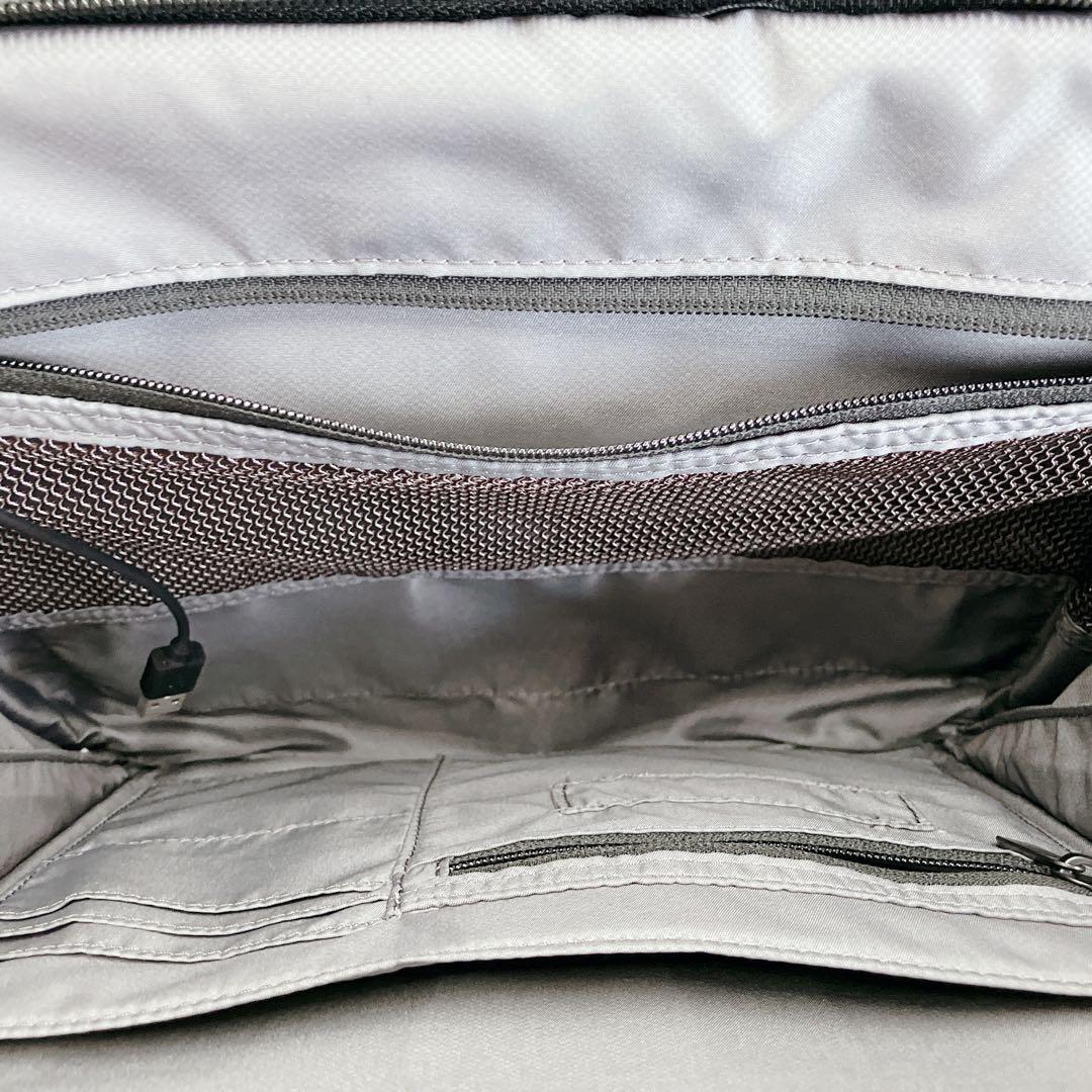 TUMI トゥミ ツミ キャリーケース スーツケース　４輪