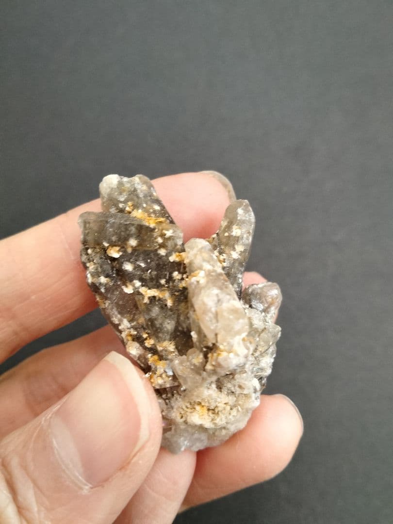 国産鉱物　インクルージョン山梨県　塩山竹森山　天然水晶　　トルマリン入り水晶