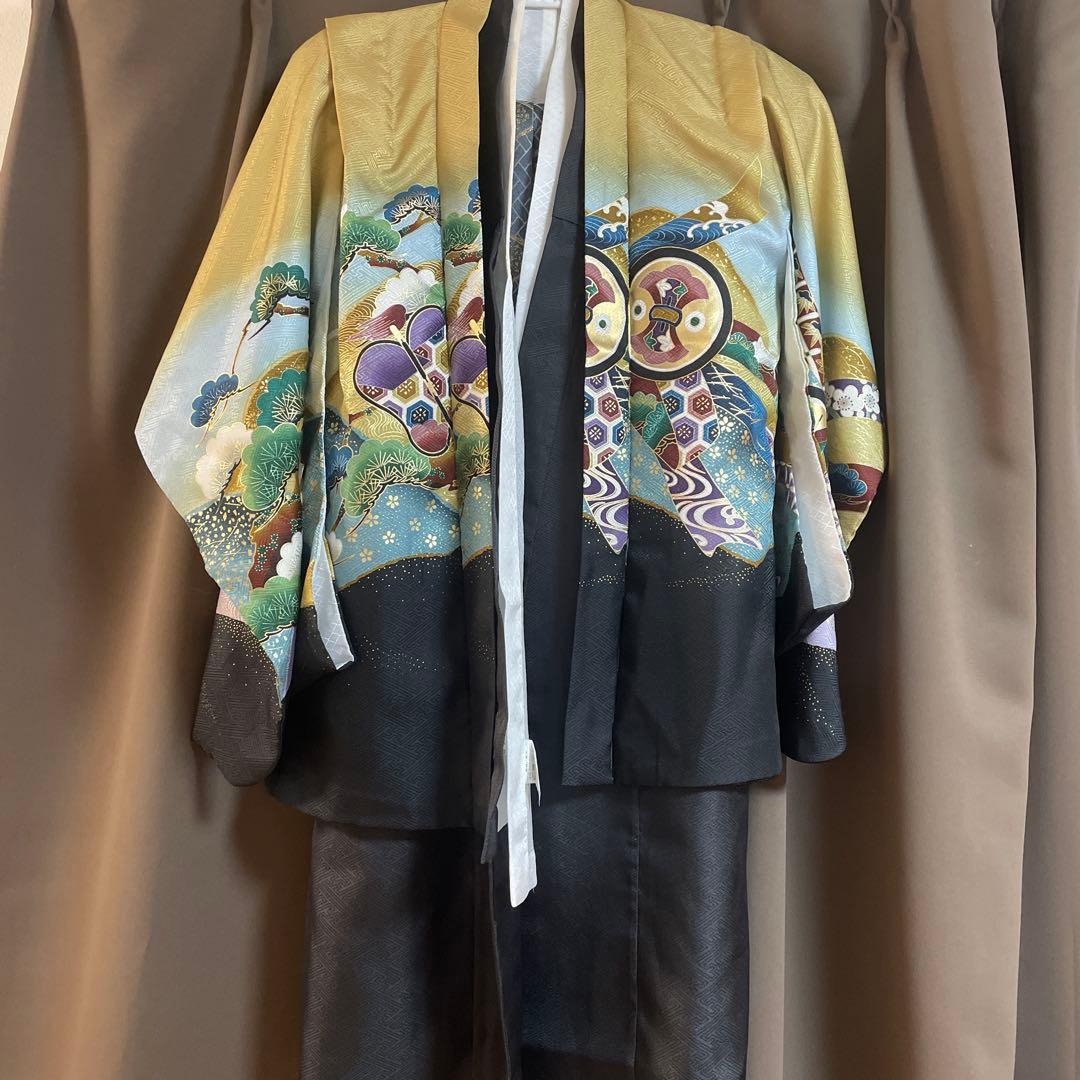 七五三用 金色と黒の着物　5歳児　七五三　着物