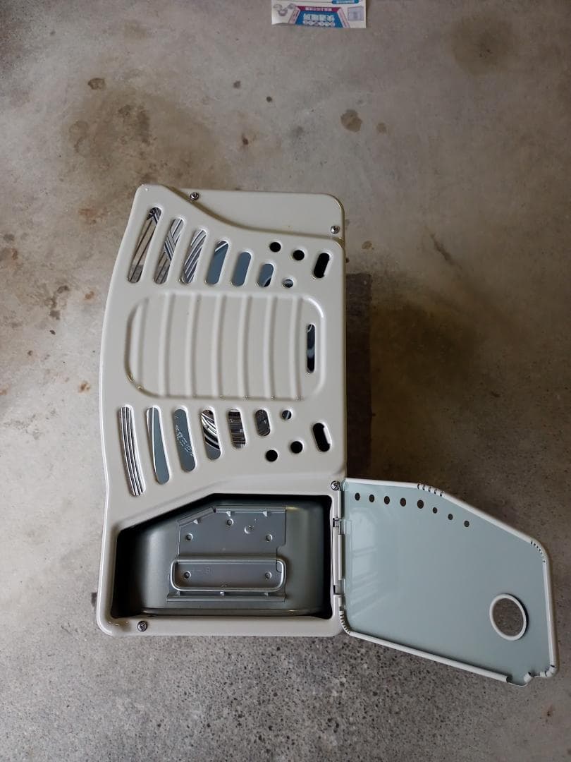 【新品・未使用】トヨトミ 石油ストーブ RS-S23B ホワイト