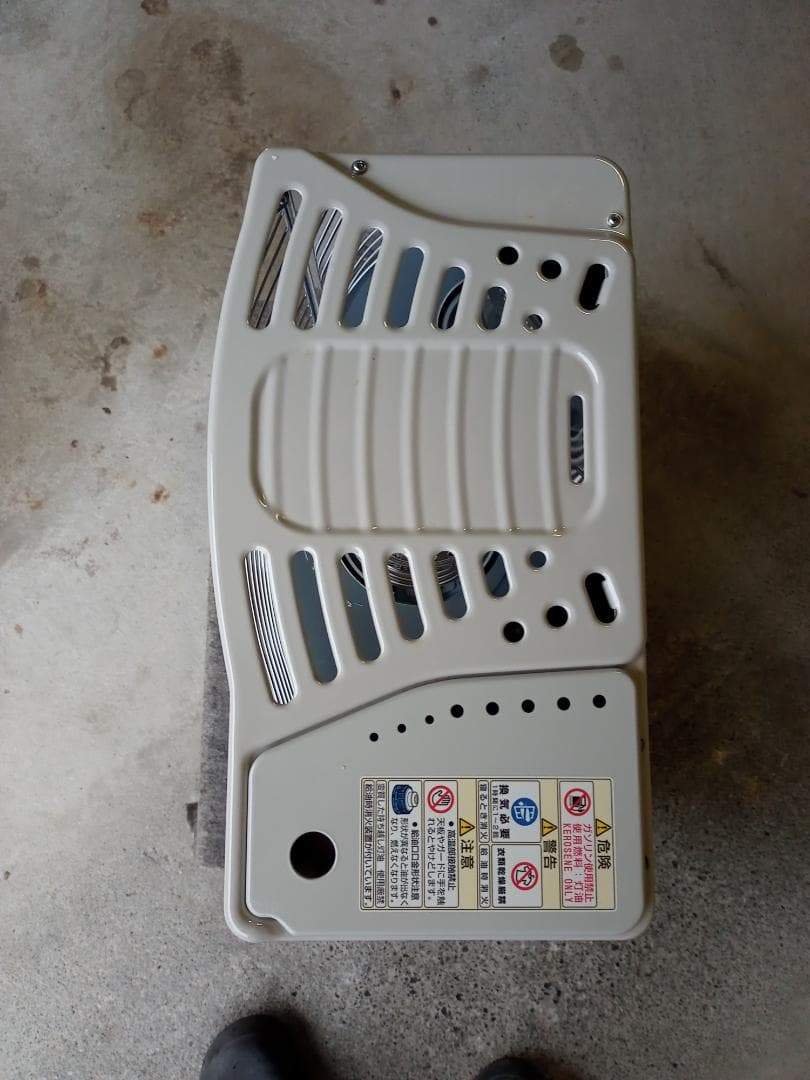 【新品・未使用】トヨトミ 石油ストーブ RS-S23B ホワイト