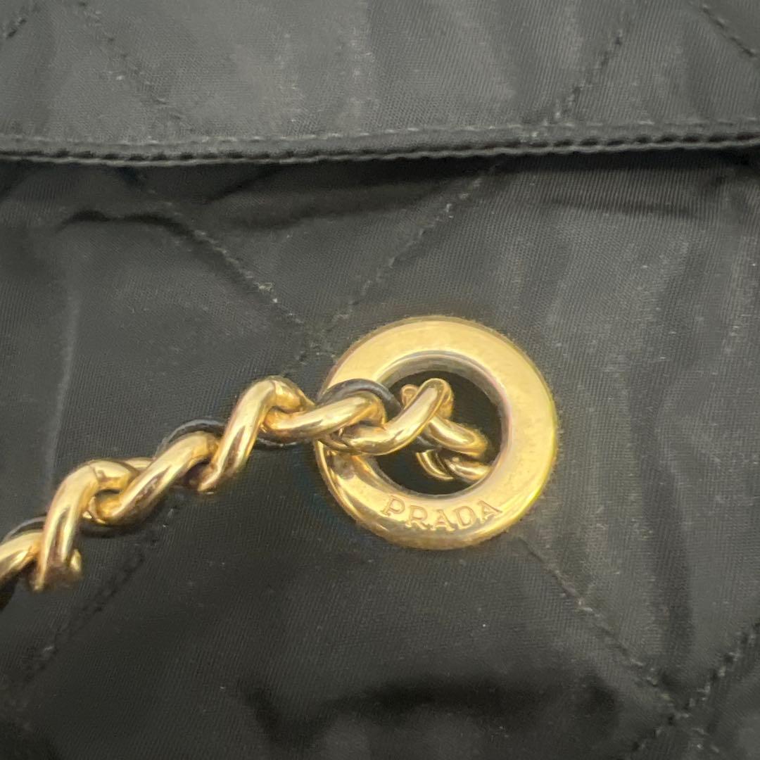 PRADA キルティング　ブラック