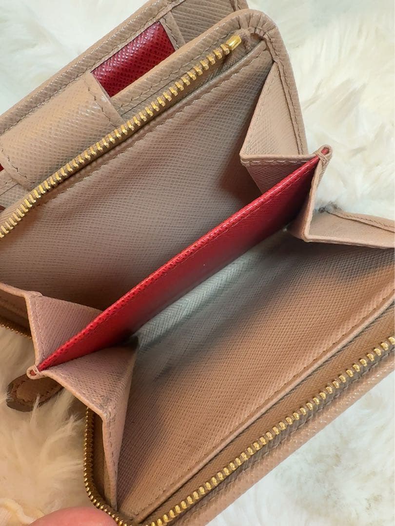 PRADA サフィアーノレザー 二つ折り財布 ベージュ