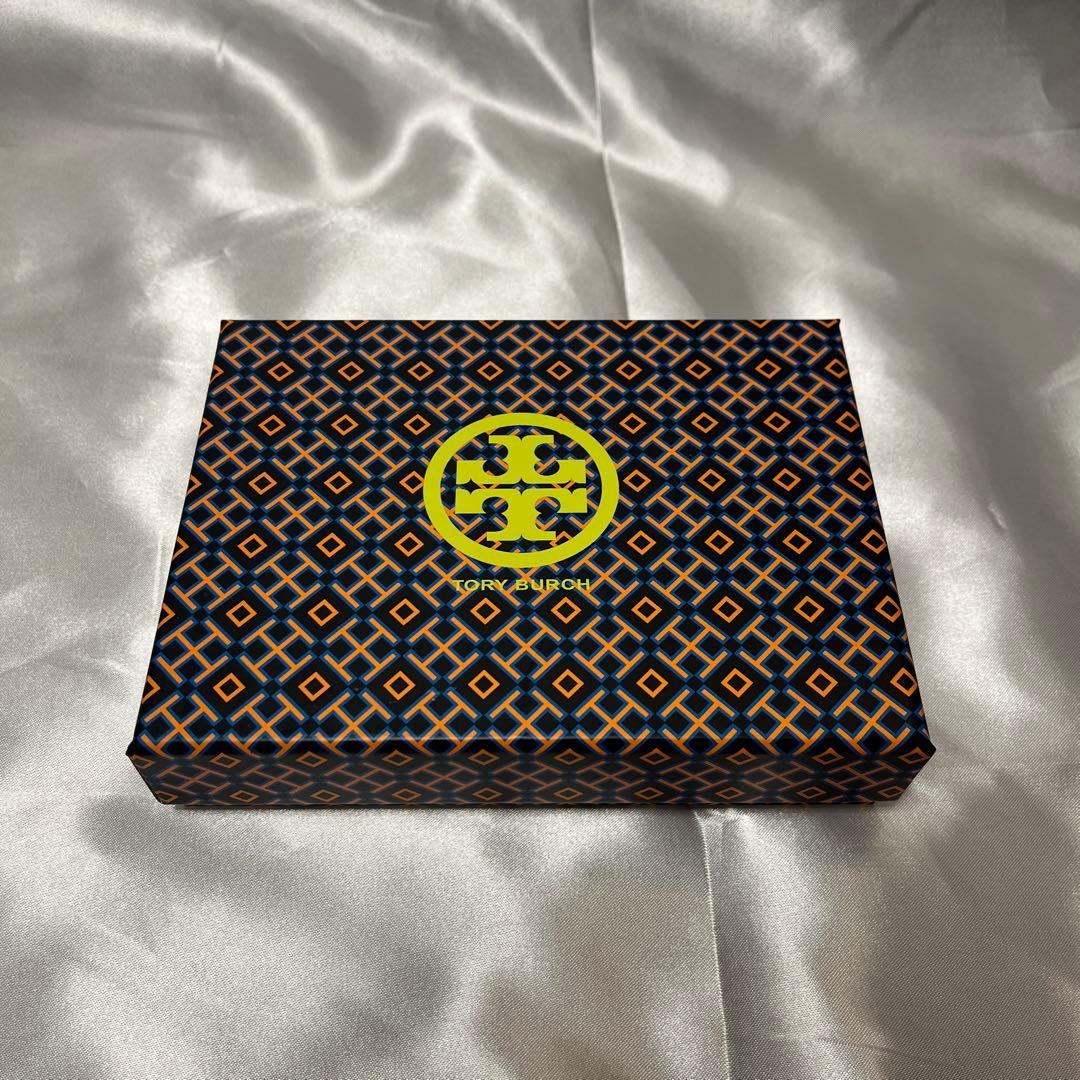 新品 TORY BURCH ブラック 三つ折り財布 箱付き