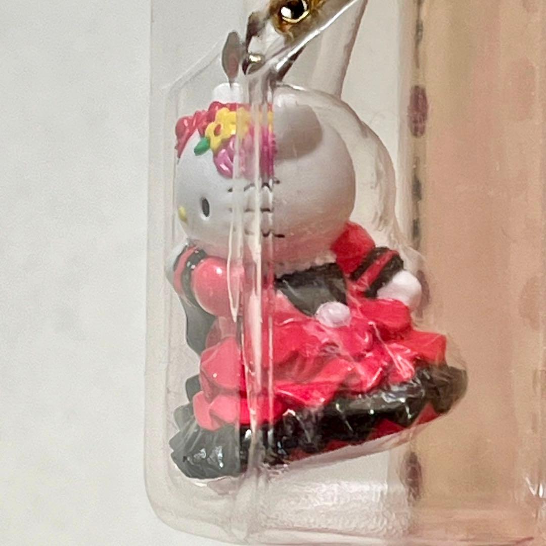 大幅値下げ】ハローキティー スペインデザイン根付けストラップ