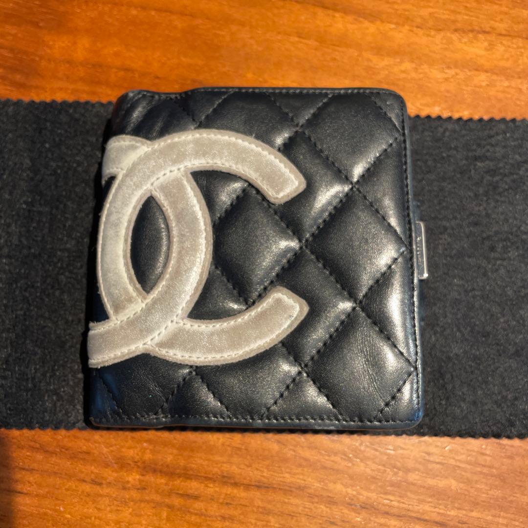 シャネル　CHANEL カンボンライン　二つ折り財布　がま口　ブラック　レザー