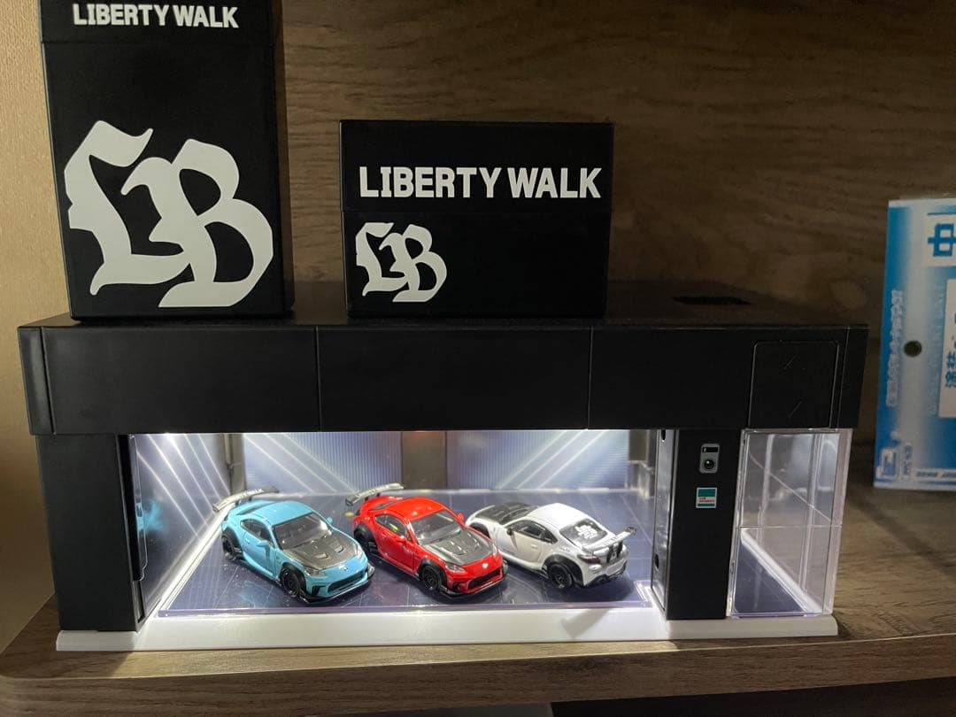 【新品未開封】MINI GT Mercedes-Benz ActrosADVAN