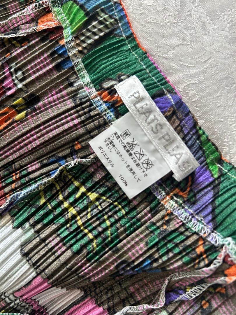 プリーツプリーズ　可愛いフレアスカート