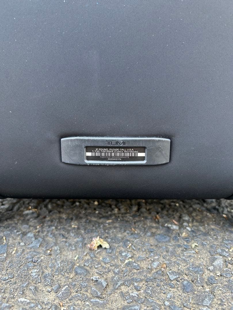 TUMI トゥミ 4輪ソフトキャリー 機内持込サイズ