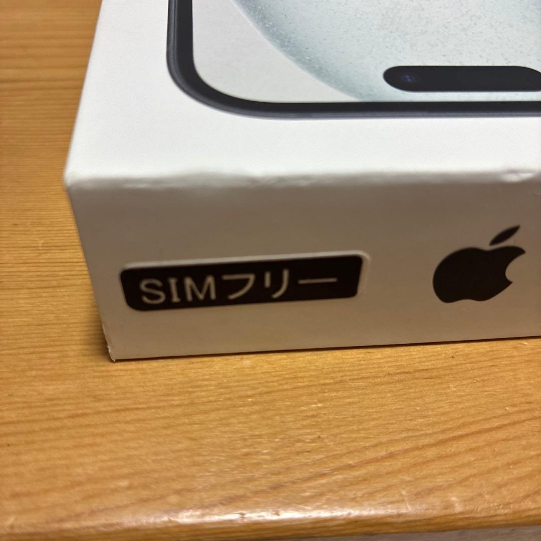 Apple iPhone 15ブラック 本体 256