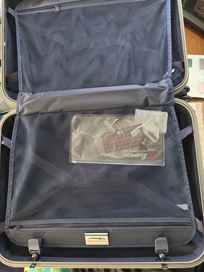 eminent PRO ハードタイプ スーツケース Mサイズ