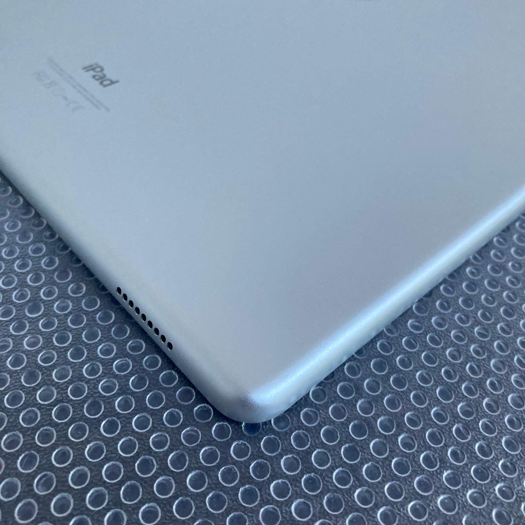 3043 外観美品☆iPad Pro 128GB 12.9インチ WIFIモデル