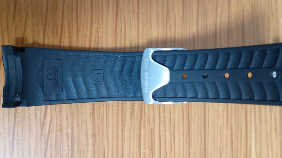 OMEGA（オメガ）ツーピースラバーストラップ