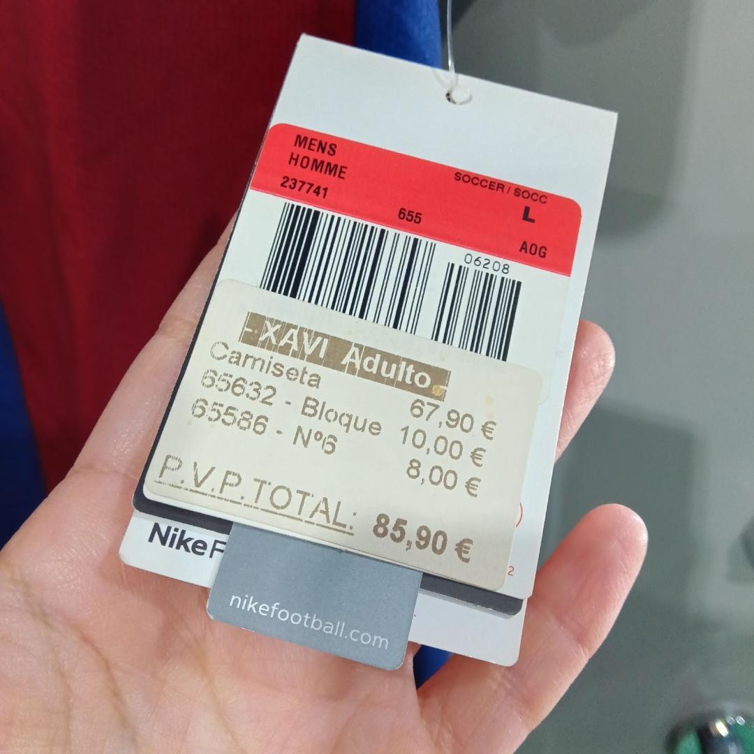 【タグ付き】NIKE　FCバルセロナ　XAVI　シャビ　ユニフォーム　Lサイズ