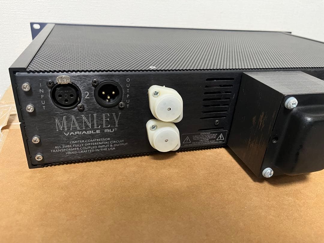 マンレイStereo VariableMU Limiter Compressor