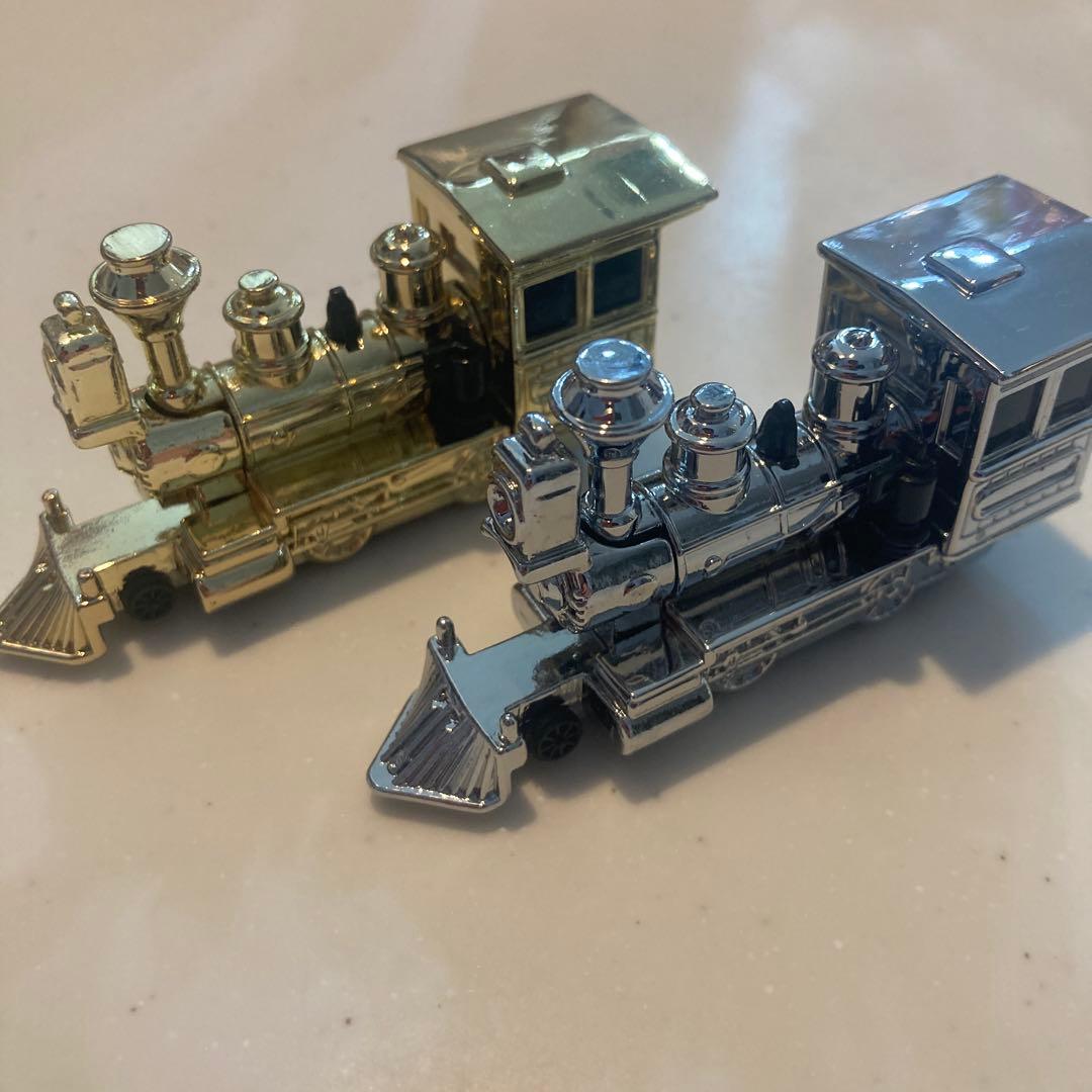 トイステーション　トミカ　 ゴールド シルバー 4台セット