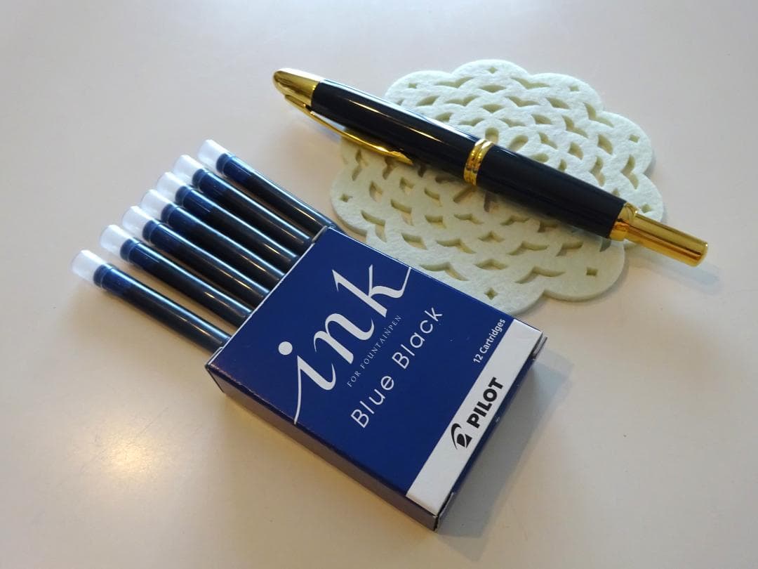 小っちゃい字書くのにおすすめ☆キャップレス万年筆　18K　細字　グレー