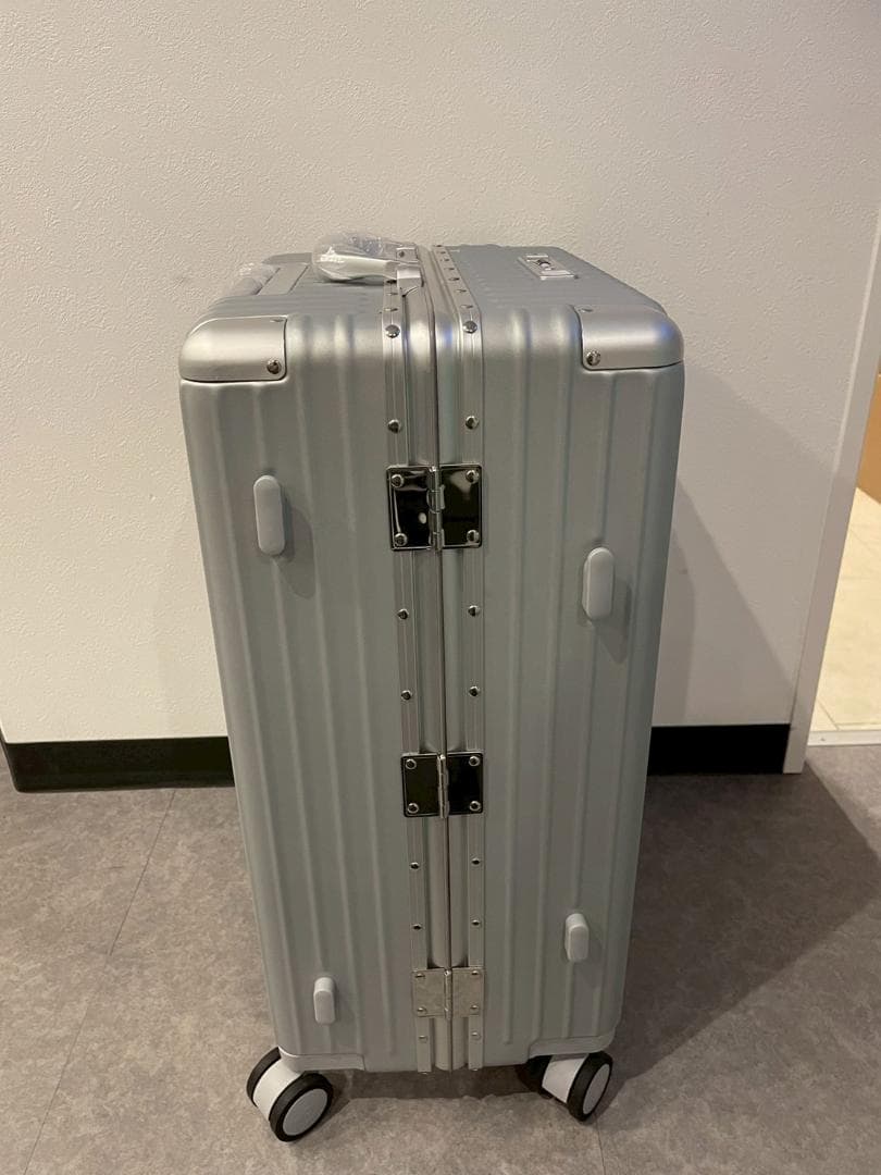 リベティ多機能キャリーケース【マットシルバーМサイズ】30