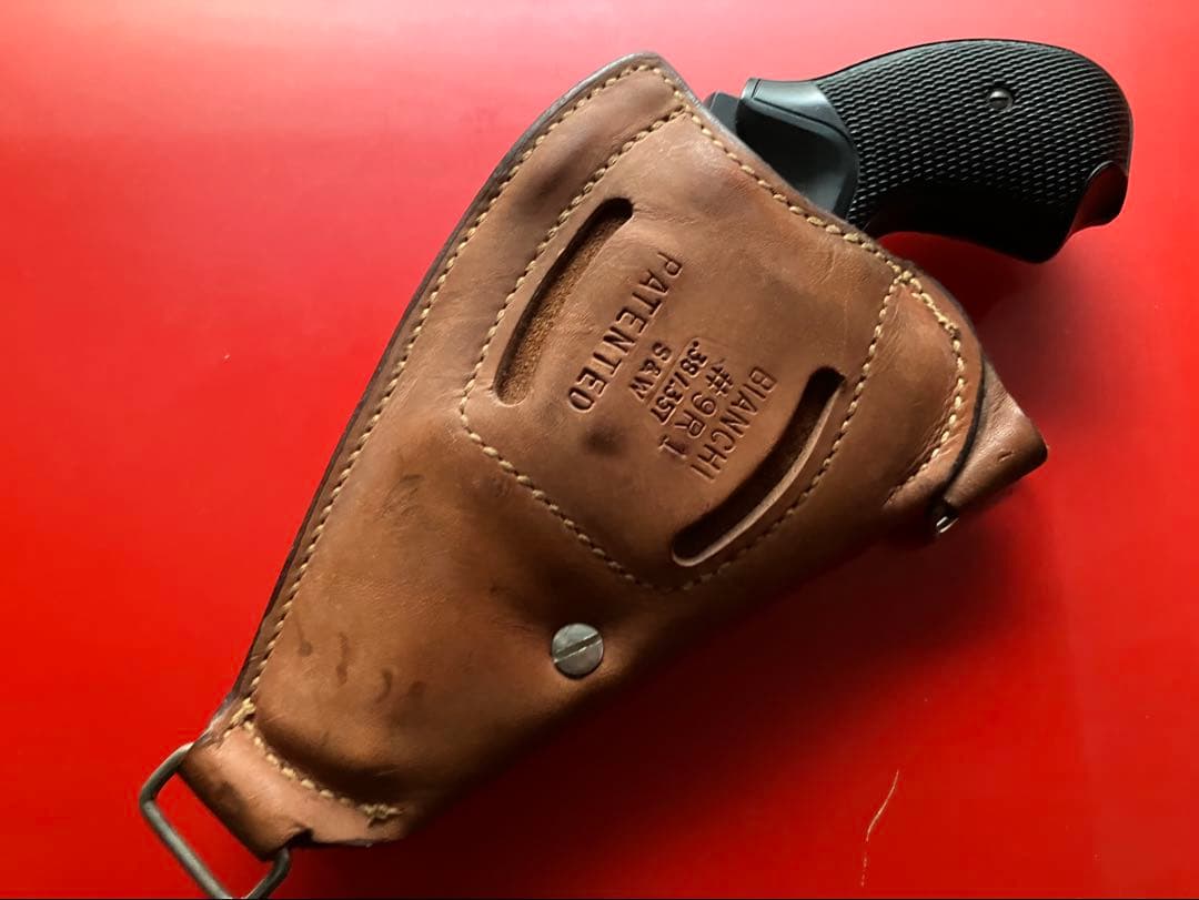Bianchiショルダーホルスター 9R 1 .38/.357S&W/COLT