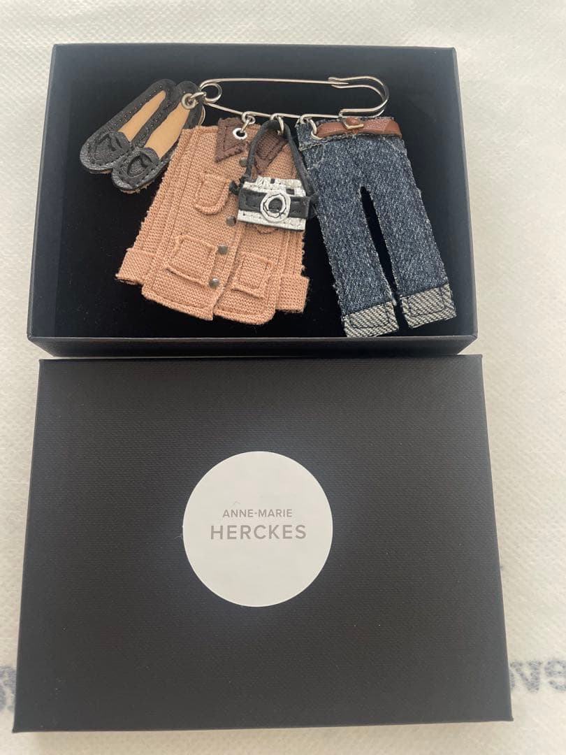 【新品】ロンハーマン別注　アンヌマリー ヘルケス ジャケット&カメラブローチ