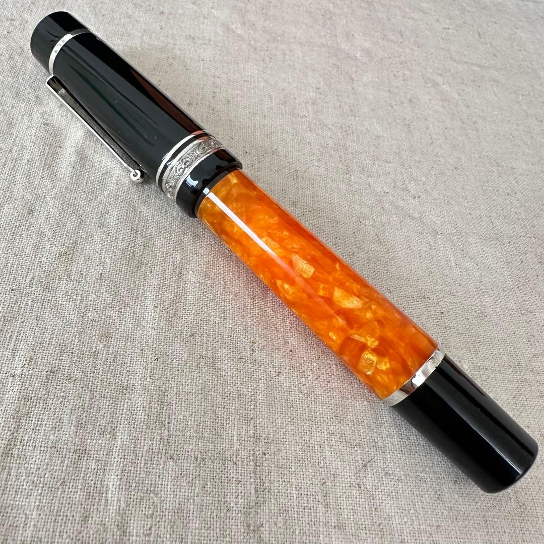 【希少】DELTA ドルチェビータ　フュージョンニブ 18K　M字　ピストン式