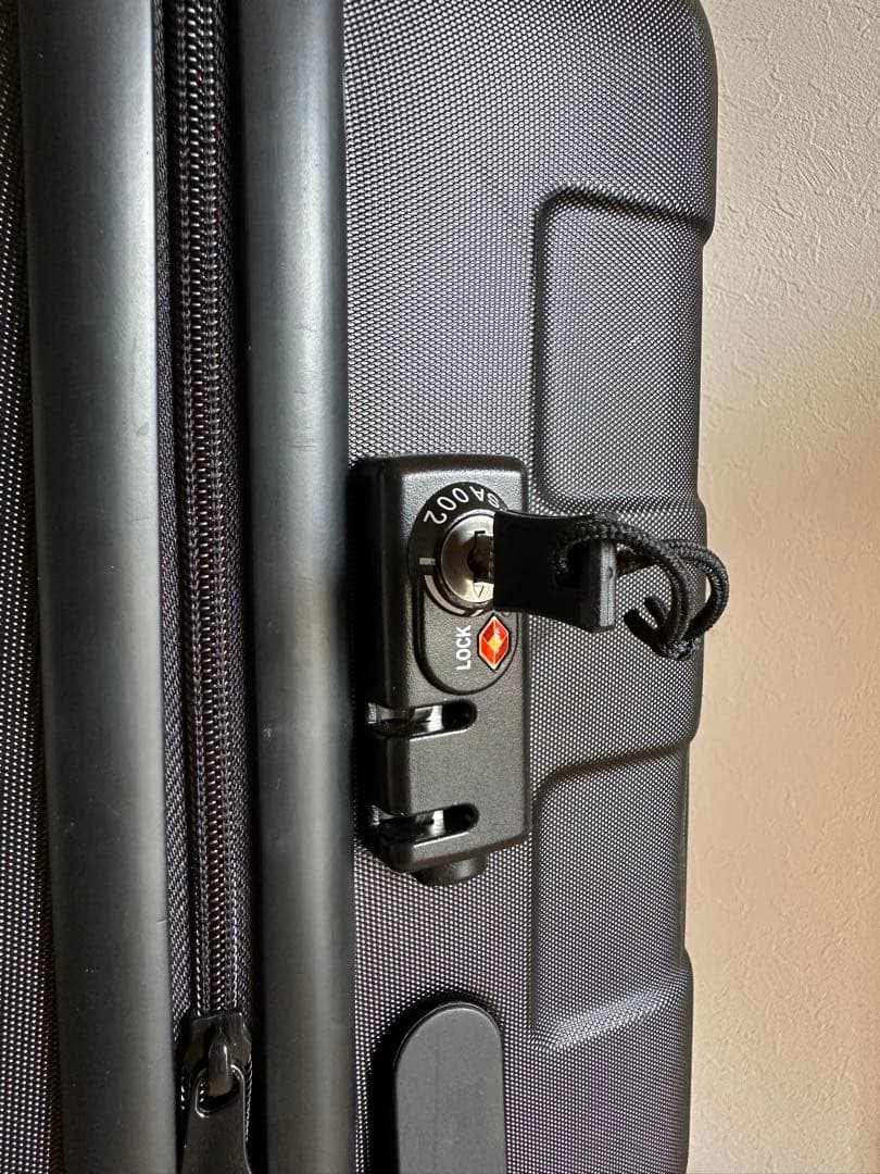 無印キャリーケース　スーツケース　63L ブラック 鍵1本