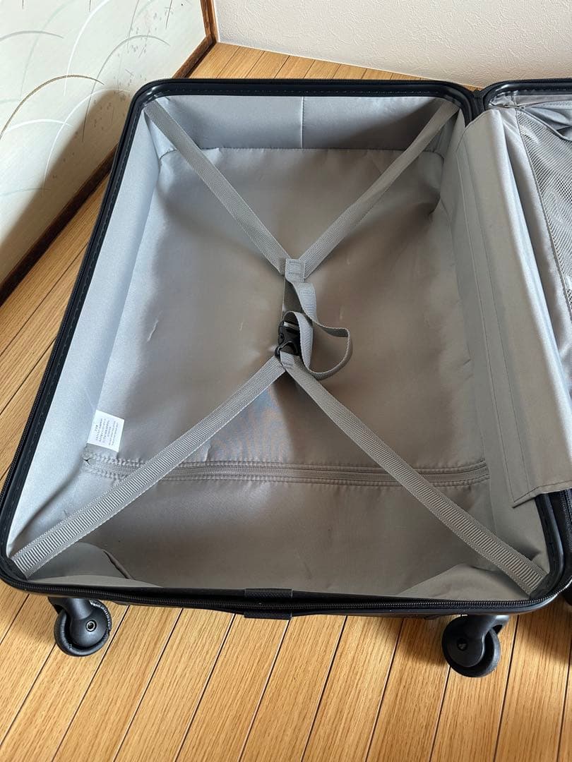 無印キャリーケース　スーツケース　63L ブラック 鍵1本