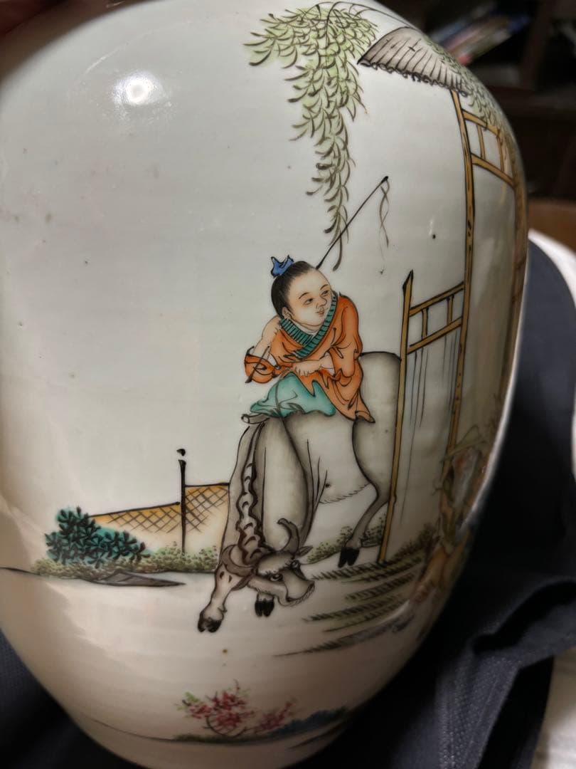中国古美術 清末民国時代　色絵　粉彩壺　漁樵耕読　周佐興
