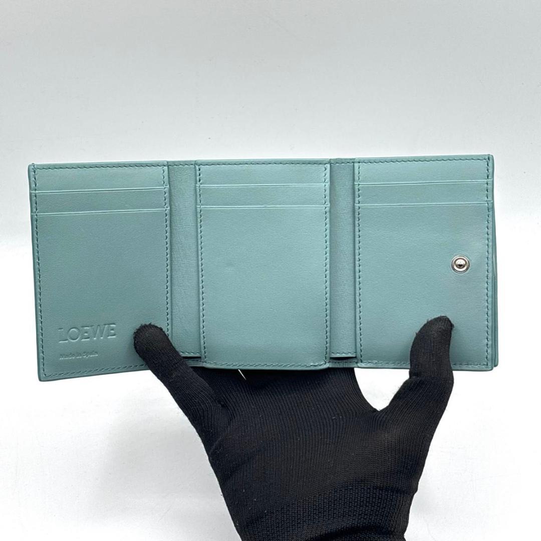 新品同様 完売色 希少 ロエベ 三つ折り財布 アナグラム ブルー コンパクト