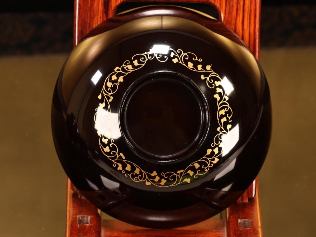 BK423　時代輪島塗　図替り　貝尽くし図金蒔絵　吸物椀　二客　木製　懐石 菓子