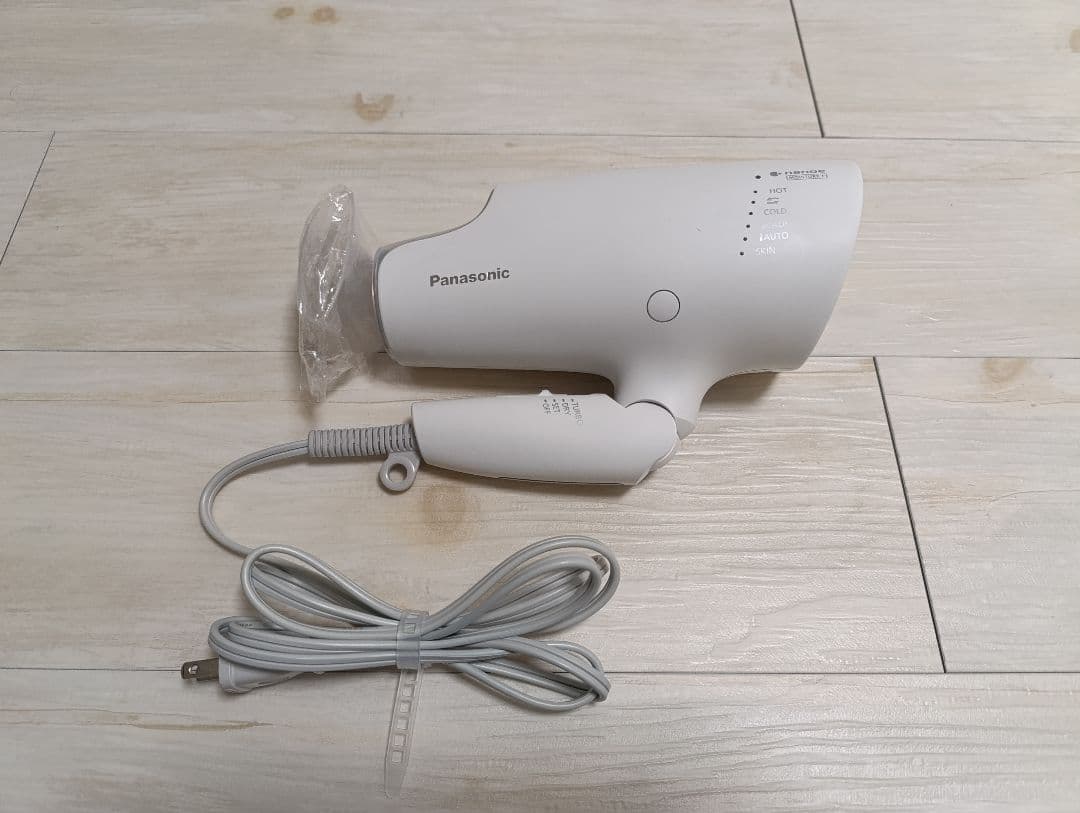 パナソニック ナノケア Panasonic EH-NA0G 22年製 WH 03