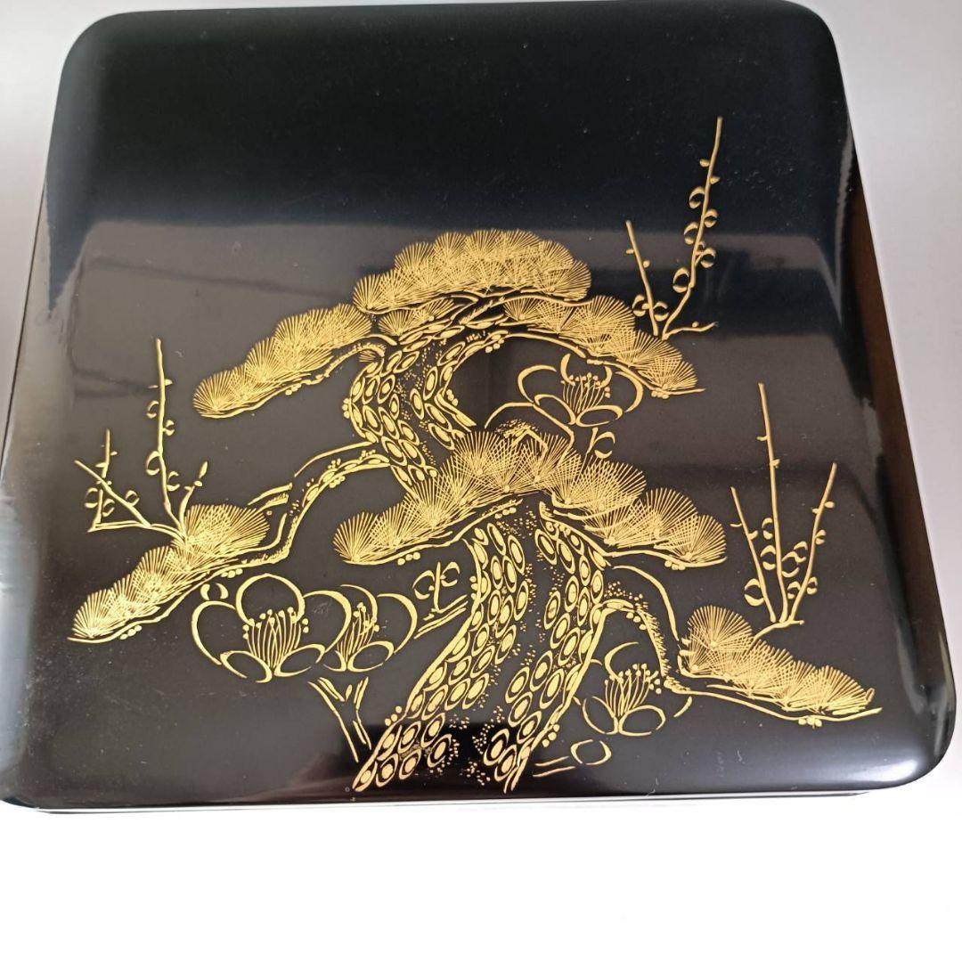 特注 高級 輪島塗 本堅地 三段重 松竹梅沈金 蓋裏家紋入 漆器