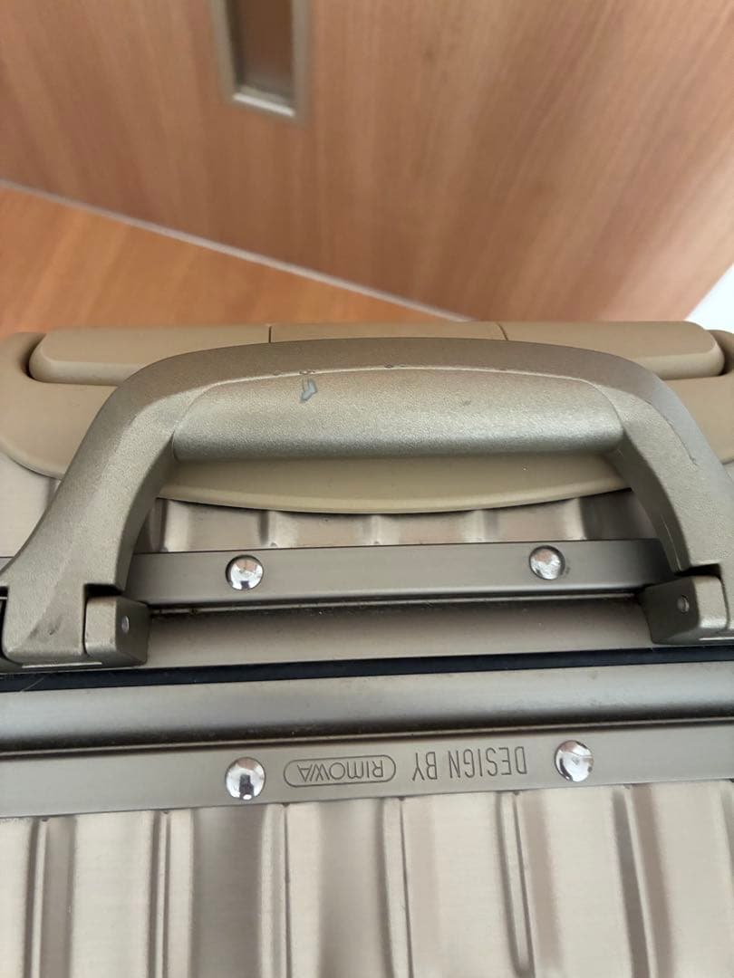 リモワ　キャビンS ゴールド　スーツケース　美品