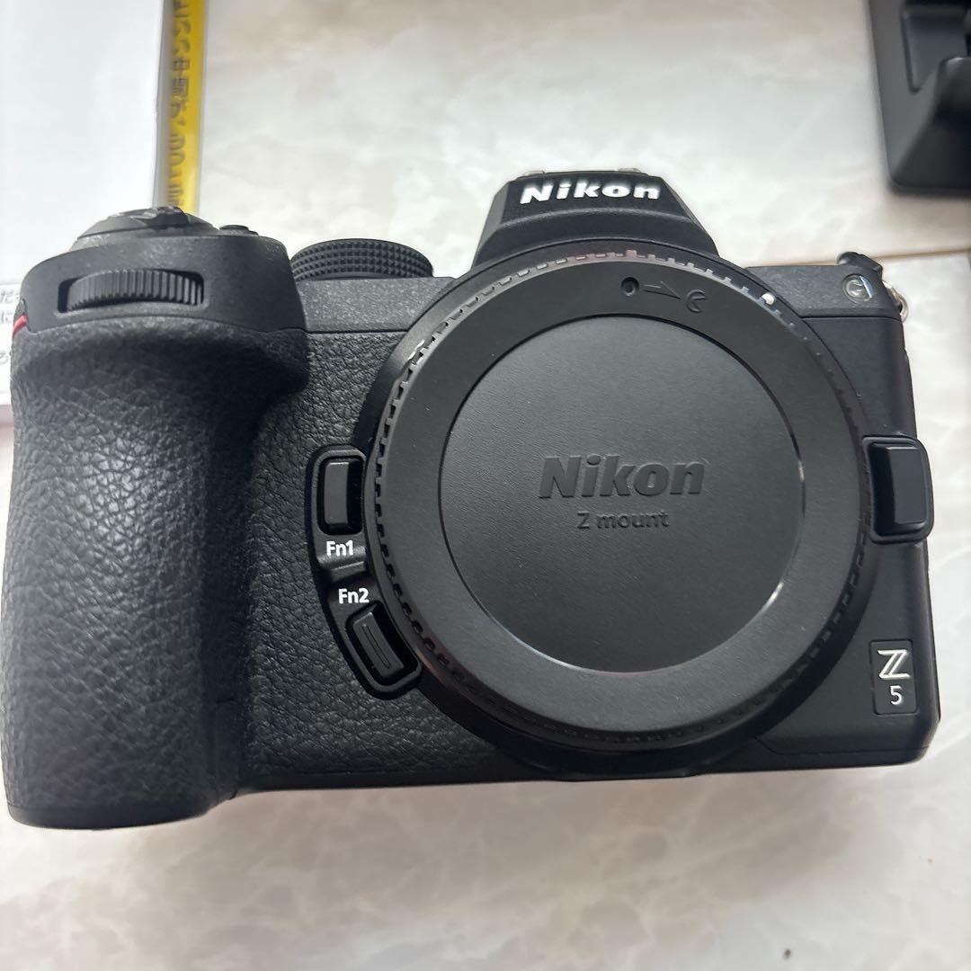 【極美品】ショット4759 Nikon Z 5 ミラーレス一眼 本体