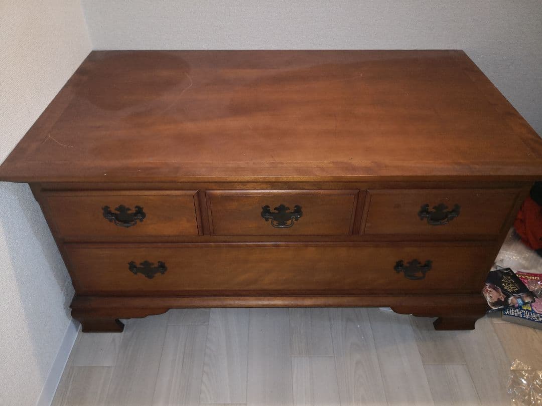 横浜ダニエル　 チェスト