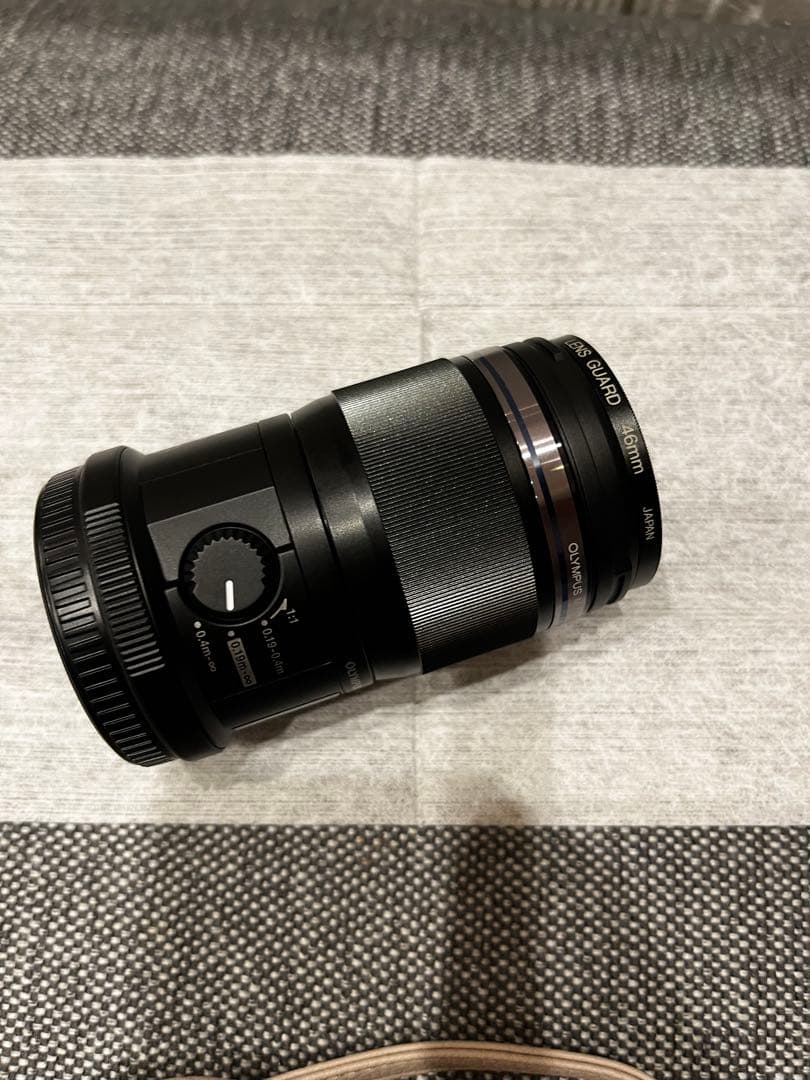 OLYMPUS 60mm f/2.8 マクロレンズ