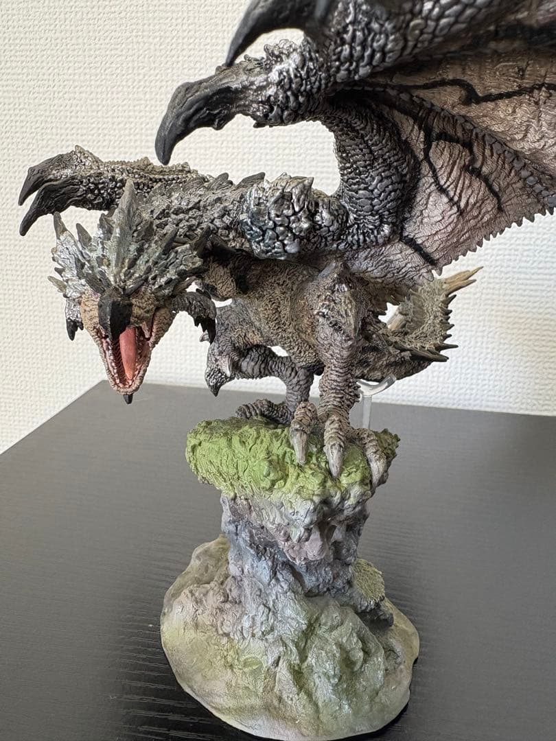 リオレウス希少種　CFBクリエイターズモデル モンスターハンター